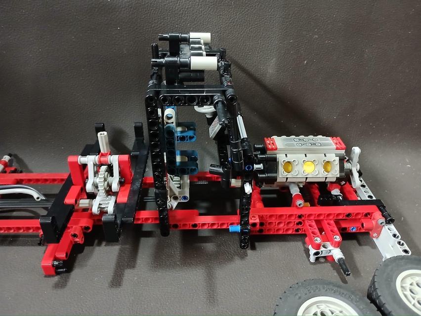 Lego Technic 8285 Tow Truck  3