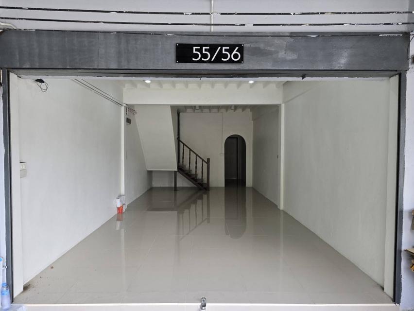 ขายอาคารพาณิขย์ รามอินทรา 58 ใกล้โรงพยาบาลสินแพทย์ และแฟชั่นไอส์แลนด์ รีโนเวทใหม่ พร้อมอยู่ 22 ตรว 3 ชั้น 3