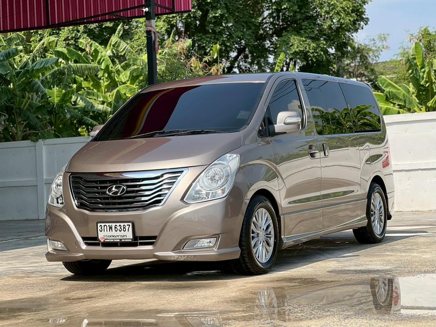 ปี 2013 HYUNDAI GRAND STAREX, 2.5 VIP