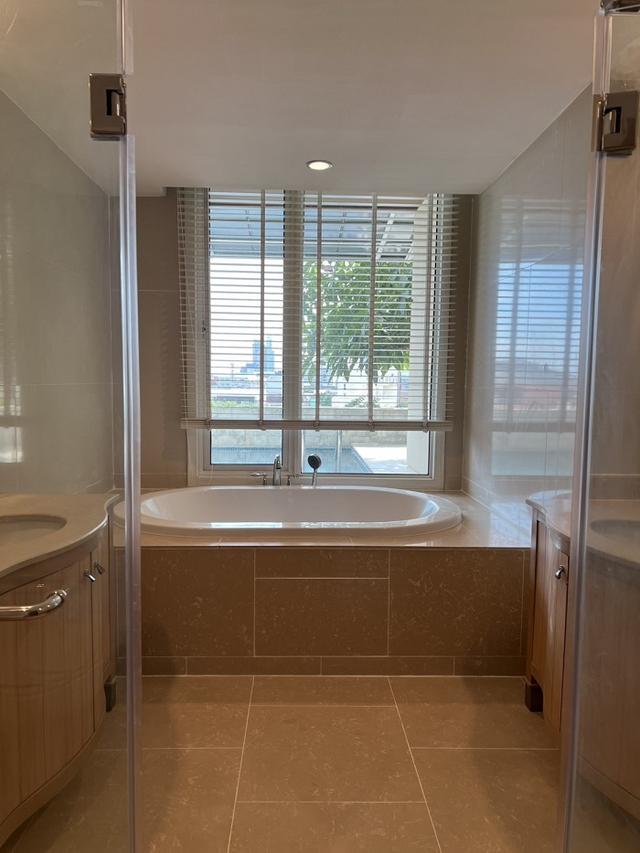 ขายคอนโดห้อง Penthouse ดิ เอ็มไพร์ เพลส สาทร ใกล้รถไฟฟ้า BTS ช่องนนทรี ยานนาวา กรุงเทพ. 11