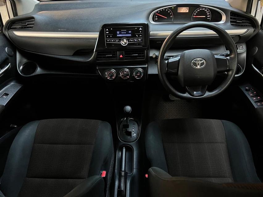 Toyota SIENTA 1.5G Wagon 3