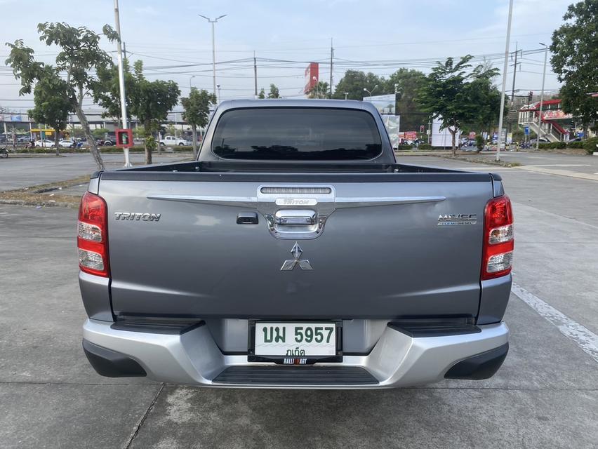 Mitsubishi triton สีเทา ปี 2017  4