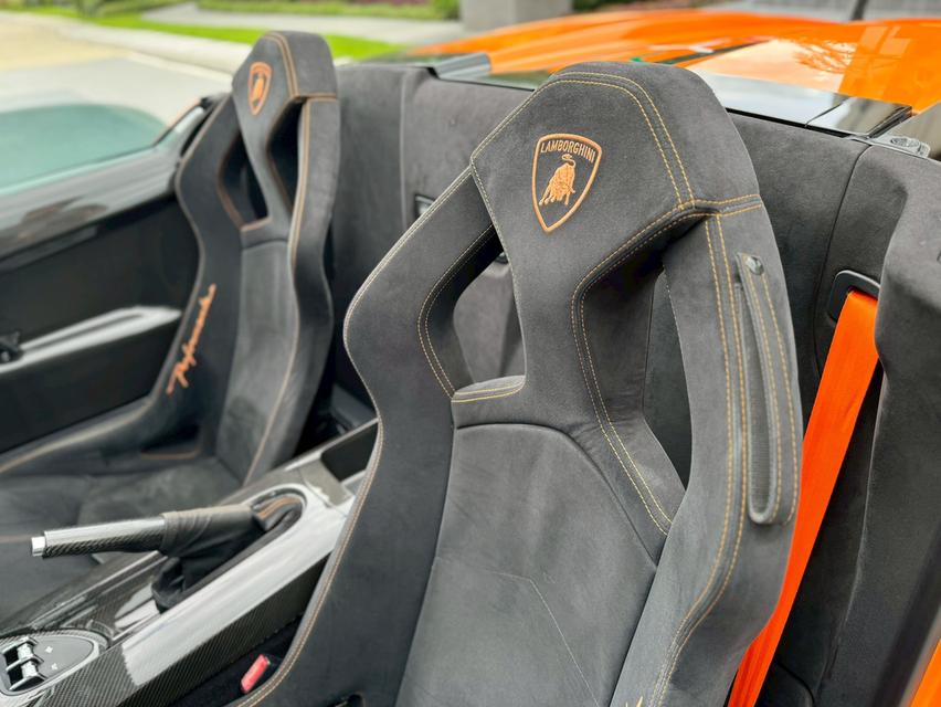 Lamborghini 570-4 performante รูปที่ 11