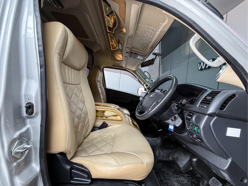 รหัสรถ WRT291 2017 TOYOTA COMMUTER 3.0 D4D โฉมปี05-19 สีเทา ดีเซล เกียร์ออโต้ VIP เต็ม 6
