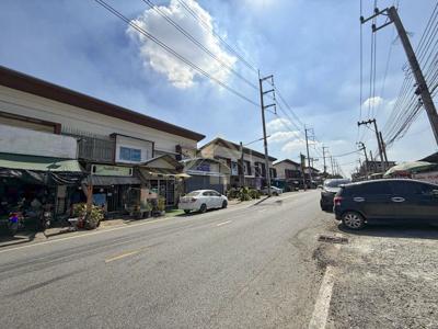 อาคารพาณิชย์ 2 ชั้น บ่อวิน ศรีราชา หลังมุม ( ขายพร้อมผู้เช่า ) 3