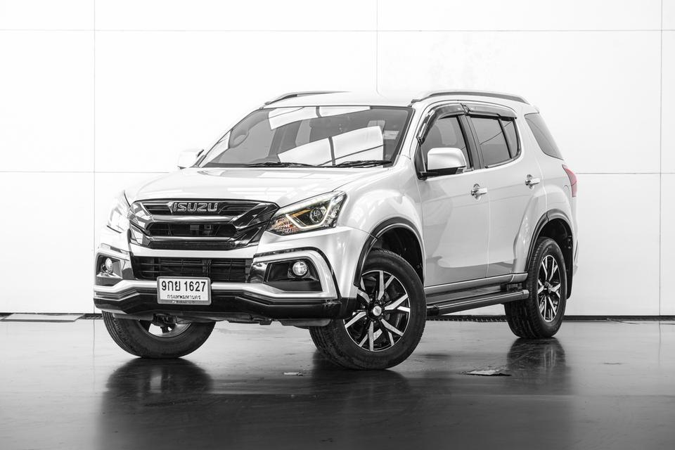2020 ISUZU MU-X 3.0 THE ONYX SUV สีเทา เลขไมล์ 162728 กม.