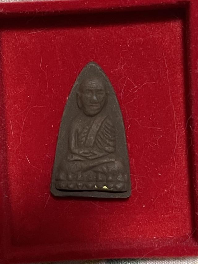 พระหลวงปู่ทวดผงว่านรุ่นเตารีด