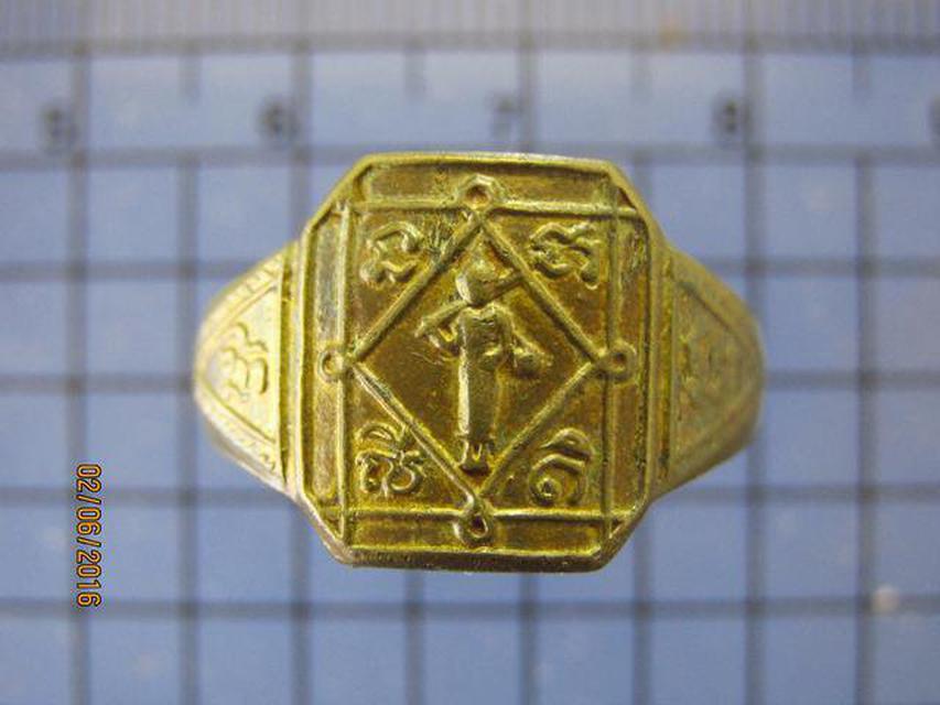 รูป 3496 แหวนสีวลี หลวงพ่อผ่อน วัดพระรูป จ.เพชรบุรี เนื้อทองฝาบา