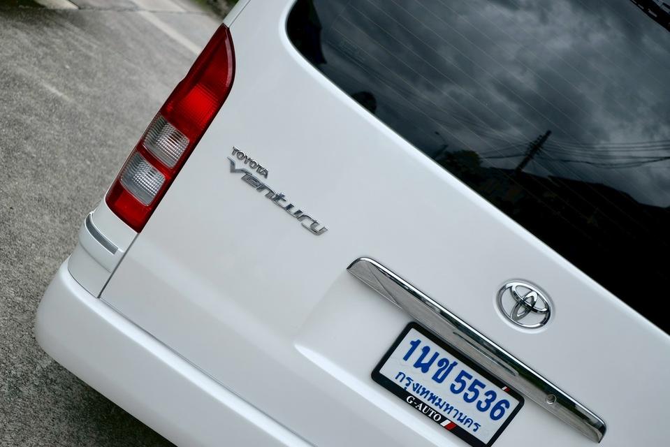 TOYOTA VENTURY 2.7 AUTO ไมล์ 2 แสน 19