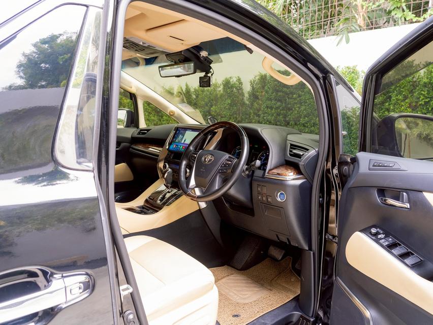 Toyota Alphard 2.5L GF Hybrid ปี 2022 8