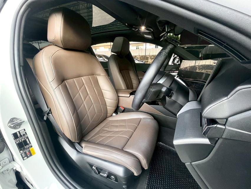 BMW i5 edrive 40 Msport ปี23 12