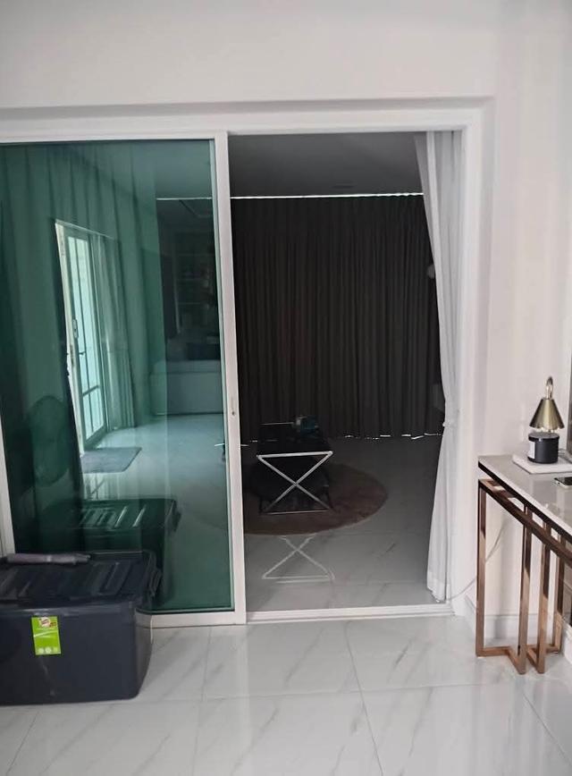 บ้านเดี่ยวหลังใหญ่ ธนทองเลคไซค์ 16