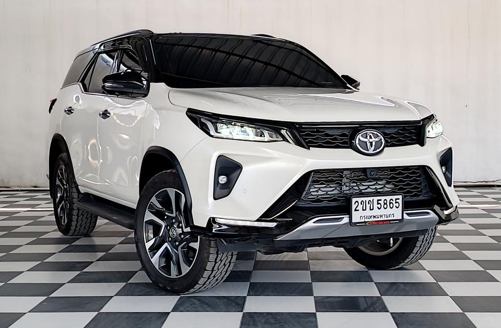 FORTUNER LEGENDER 2.4 V 4WD ปี 2021 ✅ ฟรีค่าจัด-ค่าโอน ✅ ฟรีประกันภัย ✅ ฟรี พรบ 6
