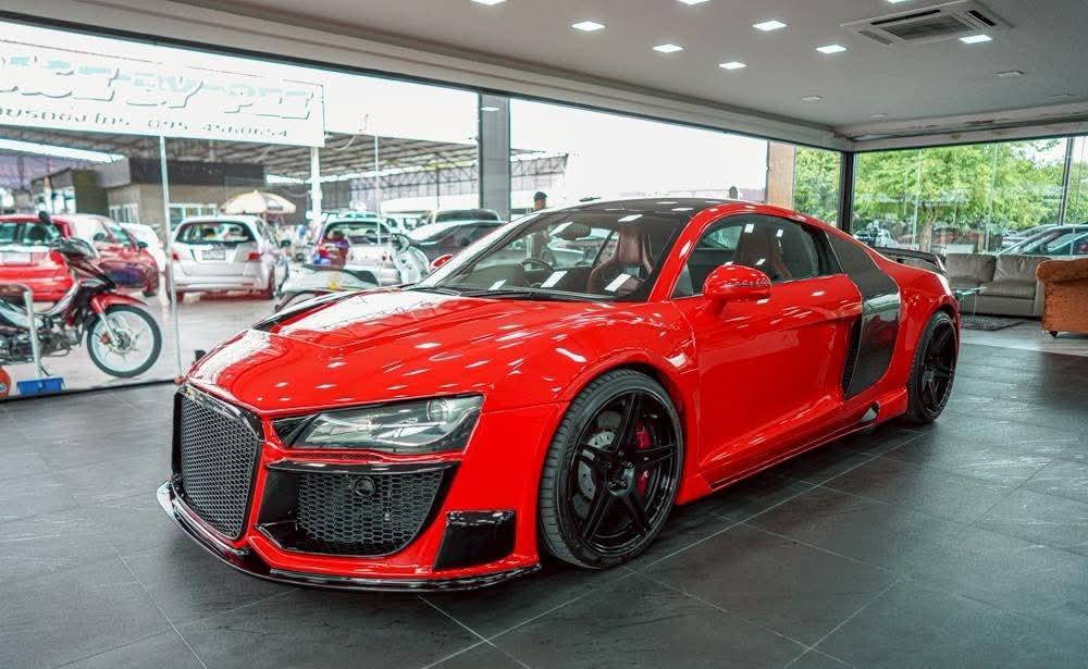 Audi R8 V8 Twin Turbo – Regula V10
