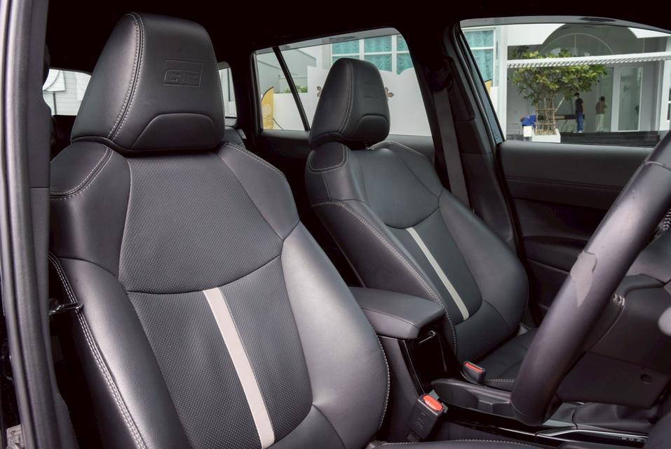 รหัสรถ CBL2633 Toyota Corolla Cross 1.8 Hybrid GR-Sport AT 2022 11