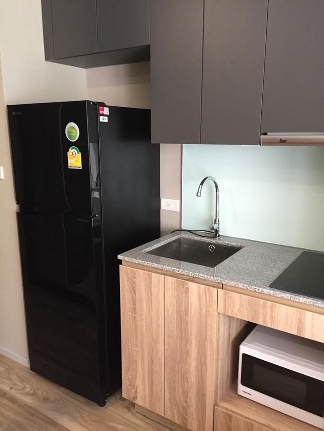 ปล่อยเช่าคอนโด Blossom Sathorn Charoernrat 3