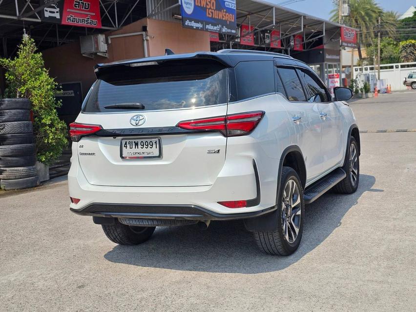 ขาย Toyota Fortuner 2.8Legenderv4wd ปี23 4