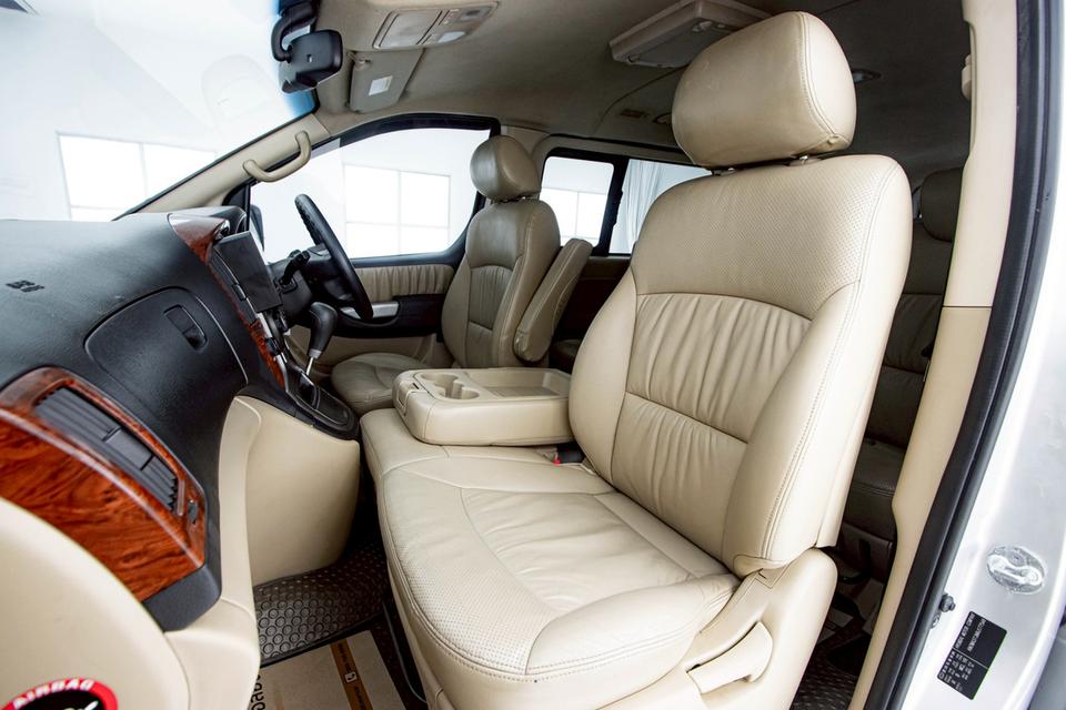 HYUNDAI H-1 2.5 DELUXE 2009  5