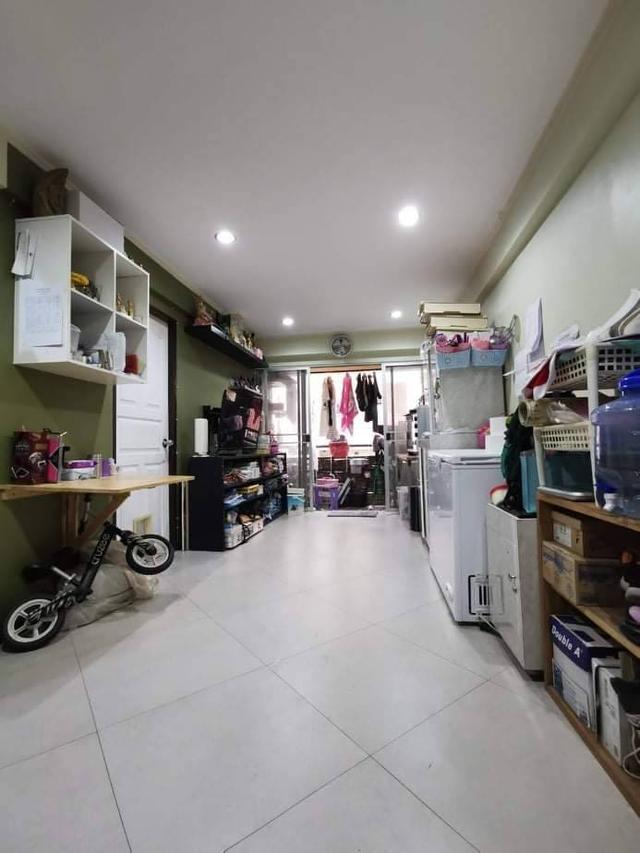 ขายห้องชุด คอนโด Low Rise ใจกลางเมือง พระราม9 พื้นที่ 40.2 ต.ร.ม.โทร 0818269745 3