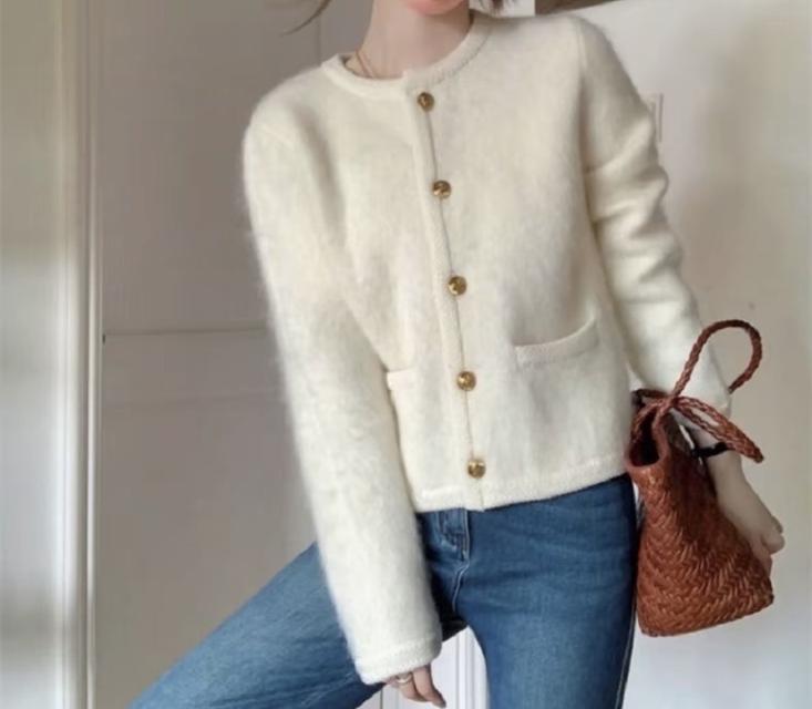 เสื้อกันหนาวขนปุยแขนยาว