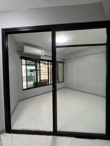HR 10547 ให้เช่าบ้าน 2 ชั้น 25 ตรว. ใจกลางเมือง ซอยเอกมัย 12 ปรับปรุงใหม่ ใกล้ทองหล่อ 2