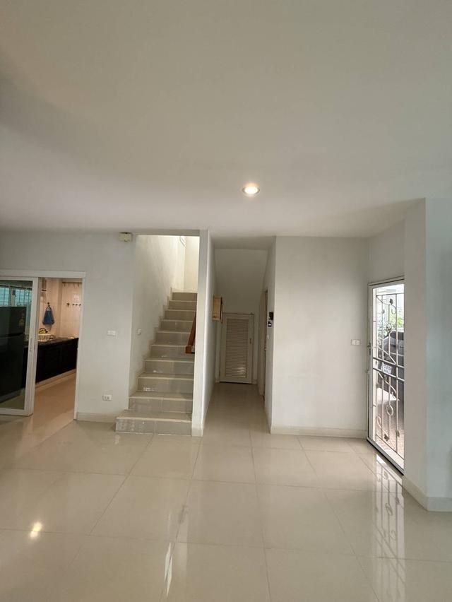 บ้านจัดสรรค์โครงการดิเออบาน่า 7