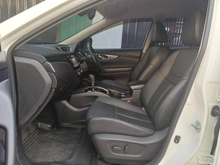 ปี2015 NISSAN X-TRAIL 2.0 เบนซิน AUTO TOP ขับ 4 ล้อ 7ที่นั่ง ไม่เคยดมแก๊ส 16