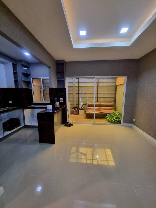 🏡ทาวน์โฮม พาทิโอ พระราม 2 ใกล้เซ็นทรัล พระราม 2 เพียง 10 นาที บิ้วอินทั้งหลัง