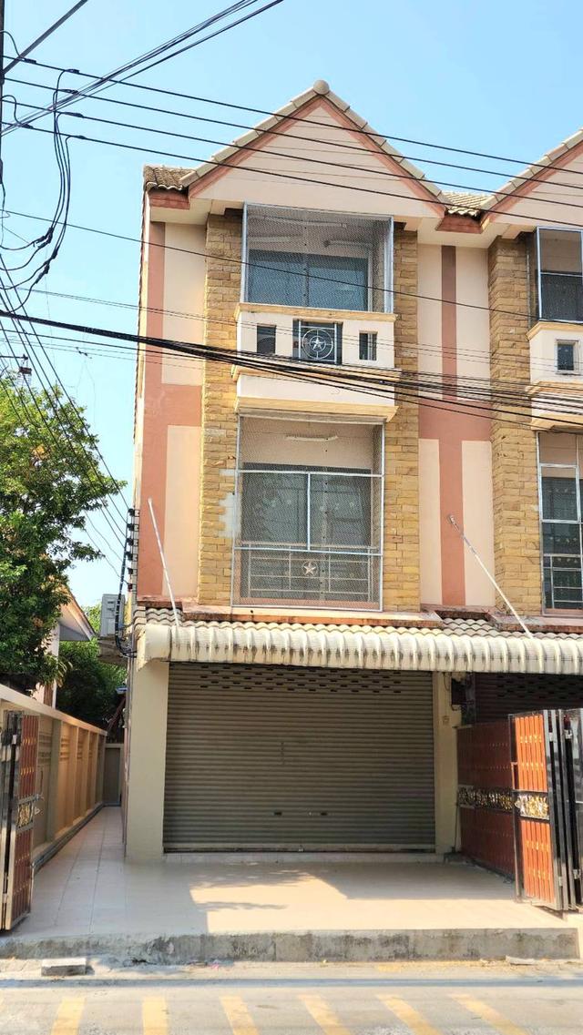 ตึกแถวย่านบางแสนชลบุรี 2