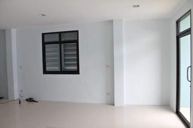 ขาย / ให้เช่าโรงงานพร้อมสำนักงาน 2 ชั้น (Mini Factory) พร้อมใช้งาน เริ่มธุรกิจได้ทันที  ทำเลเอกชัย–บางบอน 11