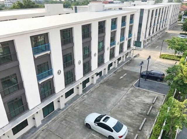 รามคำแหง 51-57 เดอะมอลล์ รามคำแหง 2 2.1 กม. ย่านธุรกิจ MRT มหาดไทย 1 กม. ลาดพร้าว110-114 1