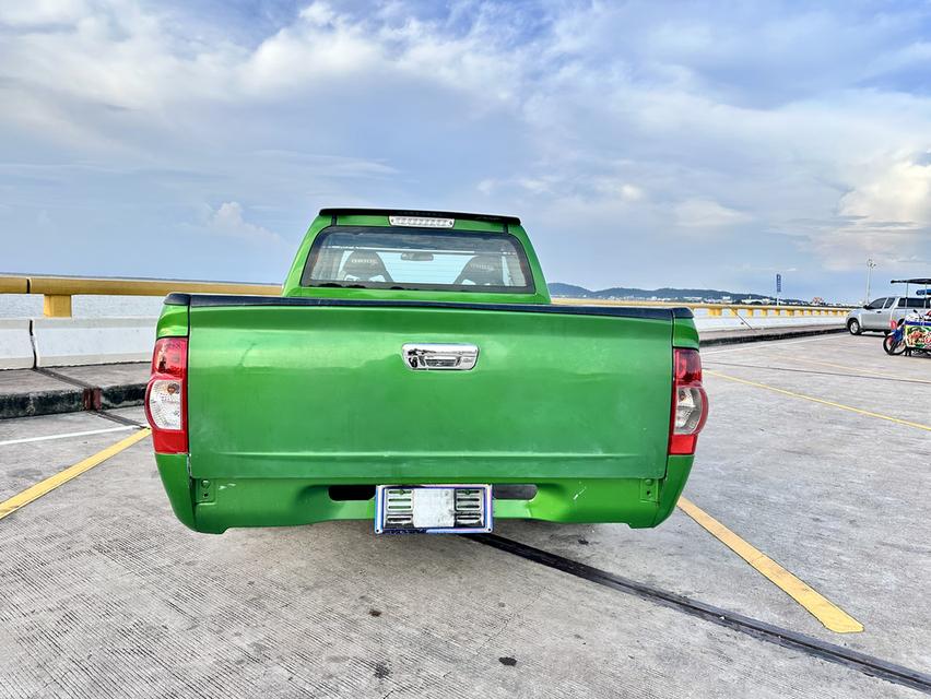 D-MAX