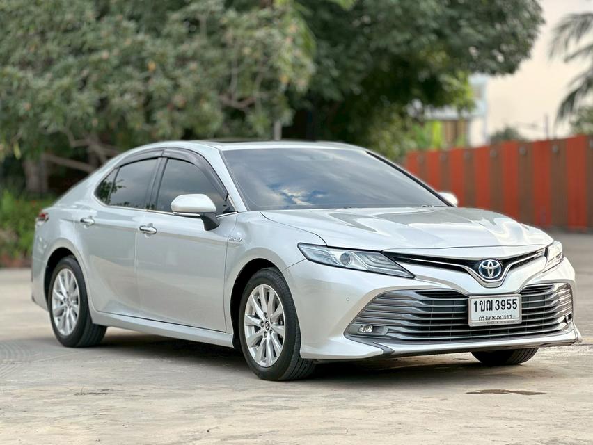 รหัสรถ PAT3955 📌 Toyota Camry 2.5HV Hybrid (ACV70) สีบรอนซ์เงิน ปี 2020