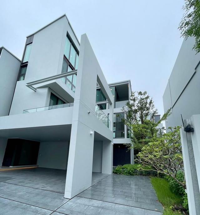 ให้เช่าบ้านเดี่ยวหรู | VIVE 2 กรุงเทพกรีฑา | ใกล้โรงเรียนนานาชาติ  บ้านเดี่ยวระดับ Luxury ในโครงการ VIVE 2 กรุงเทพกรีฑา โครงการส่วนตัว 1