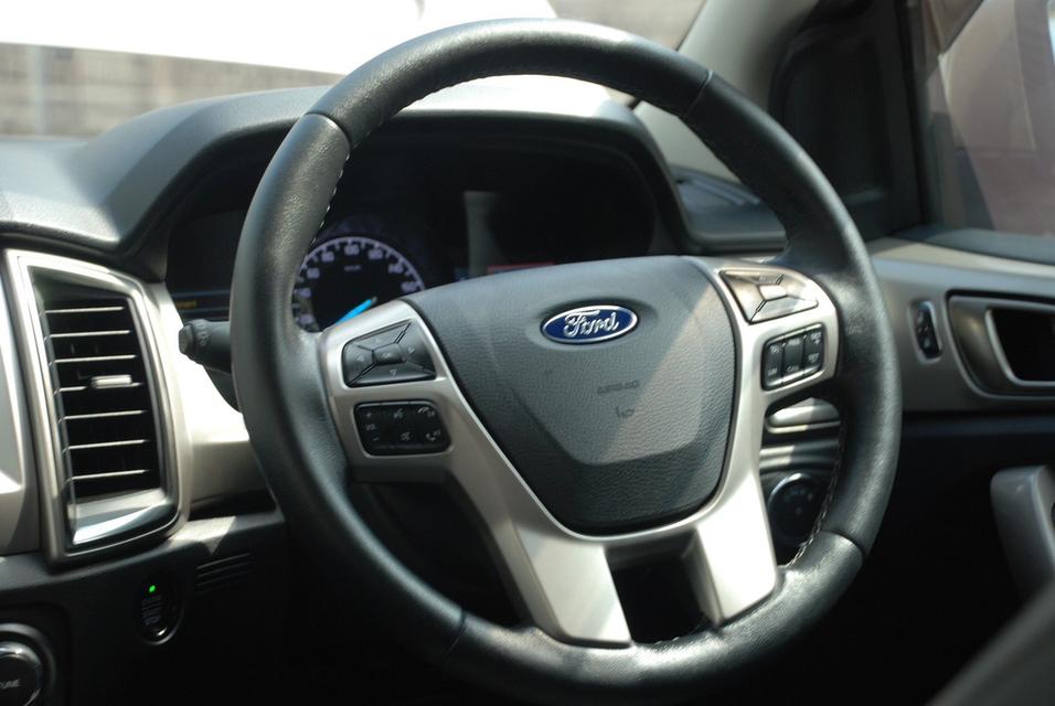  2018 am 2019 Ford Everest 2.0 turbo titanium auto ไมล์  10