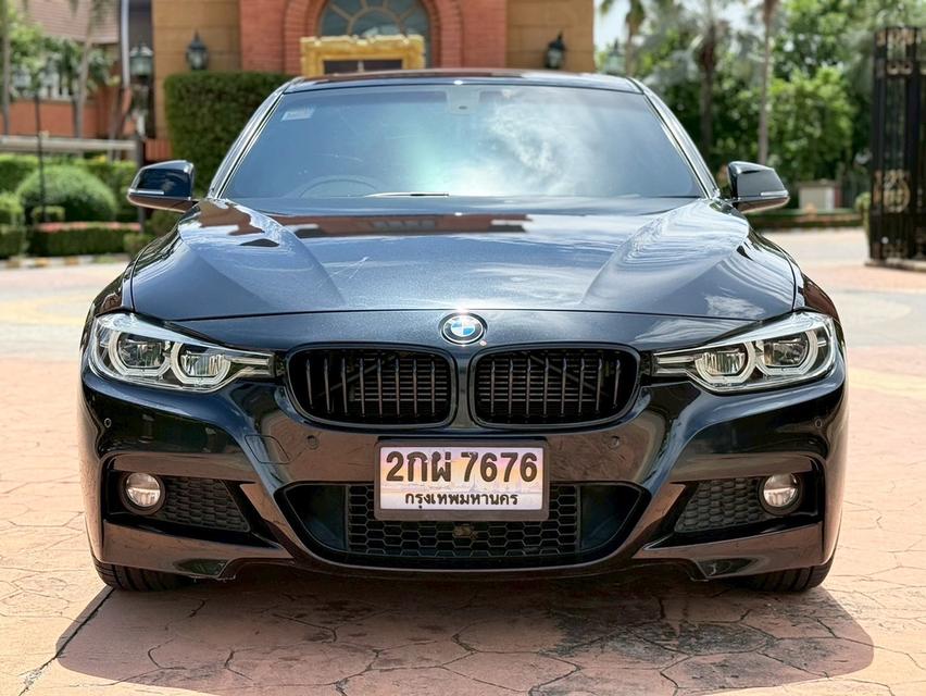 รหัสรถ PJP7676 2017 BMW 330e M-Sport รูปที่ 2