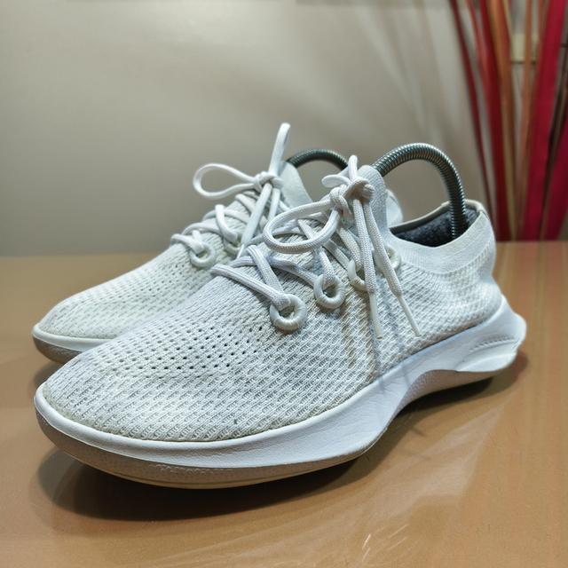 allbirds รุ่น Tree Dasher 2 Size. US 8.5/ UK 7.5/ EUR 40.5/ 25.5(26) cm⭐⭐⭐⭐ Pre-owned/ Great Condition🔥 Price : 690฿ รูปที่ 2