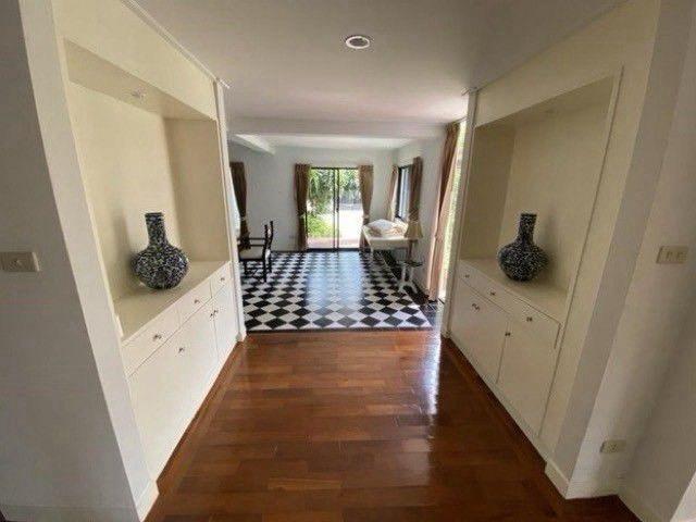 ให้เช่าบ้านเดี่ยวหลังใหญ่ 3 ชั้น หมู่บ้านนวธานี ซอยเสรีไทย 59 พื้นที่กว้าง 200 ตร.ว. เฟอร์นิเจอร์ครบพร้อมอยู่ ใกล้แฟชั่นไอส์แลนด์ บ้านเดี่ยว 3 ชั้น ห 5