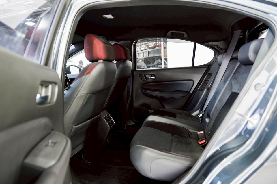 Honda City Hatchback 1.5 eHev มือสอง รูปที่ 16
