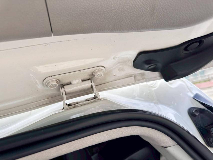 รหัสรถ QT2742 Toyota Fortuner 2.8 TRD เกียร์ออโต้ 4WD สีขาวมุก ปี2017 จด2017 แท้ 13