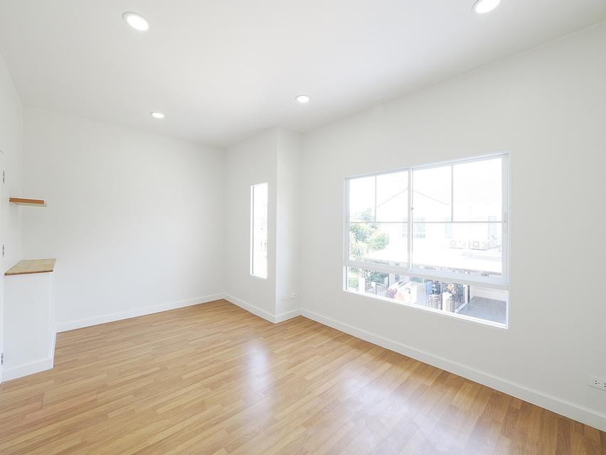 ขายทาวน์เฮ้าส์ 2 ชั้น ม.โมดิวิลล่า 18.8 ตร.ว. 4นอน 2น้ำ [รังสิต-คลอง7] ขาย 1.78ล้าน 20