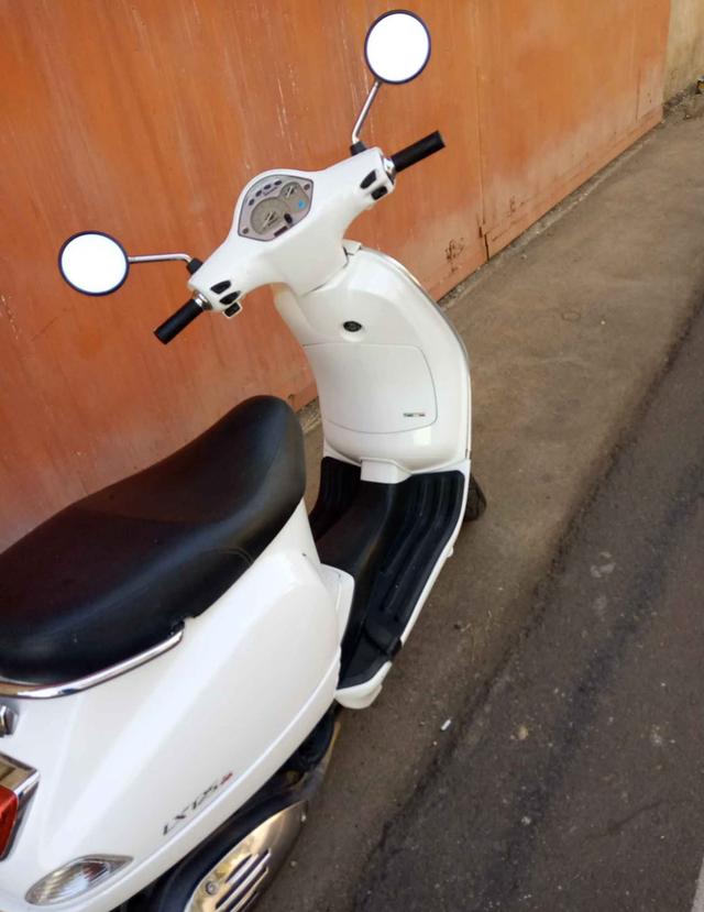 ขายรถยอดนิยม Vespa LX มือ 2 4