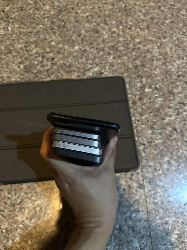 ขายเหมาๆมัดรวมคุ้มๆไอโฟน7Plusไอโฟน5และ5Sจำนวน5เครื่องคุ้มๆถูกมากกกก 3