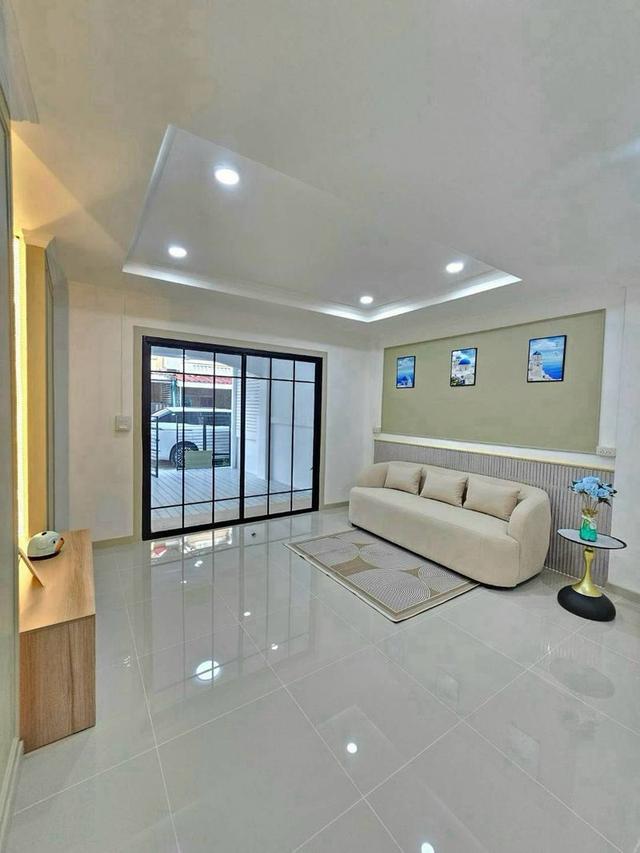 🔥 🏡 ✦ บ้านสวยพร้อมอยู่ ทำเลดี! ✦ 🏡 🔥 ขายทาวน์เฮาส์รีโนเวทใหม่ทั้งหลัง พร้อมเข้าอยู่ โซนนนทบุรี ✨ ราคาเพียง 1.59 ล้านบาท! 12