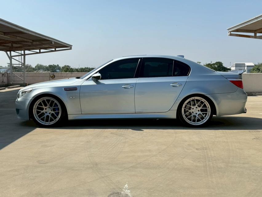 BMW M5 5.0i "Sunroof" (E60)5.0L V10 SMG āļĢāļđāļāļāļĩāđ 6