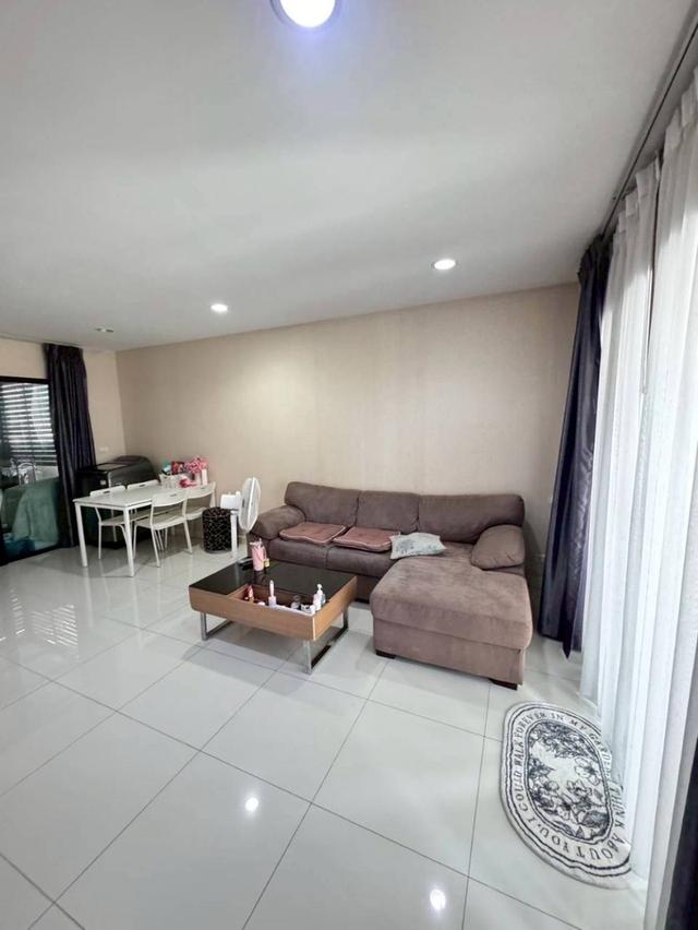 ขายทาวน์โฮม 3 ชั้น บ้านกลางเมือง–รัตนาธิเบศร์ พร้อมเข้าอยู่ ราคาดีสุดในโครงการ ทำเลดี ใกล้ MRT แยกนนทบุรี เพียง 1 กม. 2