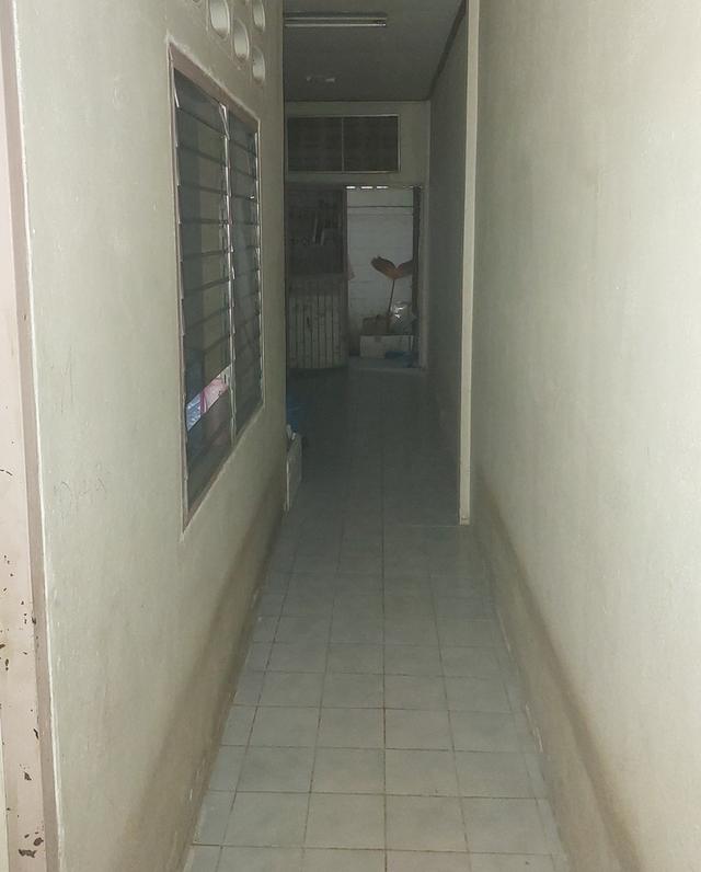 ทาวน์เฮ้าส์ หัวหิน ซอย104/2 ใกล้ทะเล ศูนย์การค้า โรงพยาบาล ขายต่ำกว่าราคาตลาด เหมาะสำหรับรีโนเวทขาย กำไรงาม 2