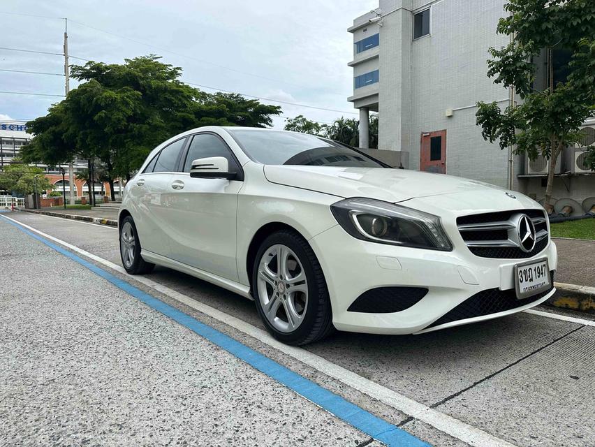 BENZ A-CLASS A180 2015 เลขไมล์ 91,XXX km รถใช้งานน้อย การันตีรถสภาพดีไม่เคยมีอุบัติเหตุ สามารถพาช่างมาตรวจเช๊คได้ครับ 2