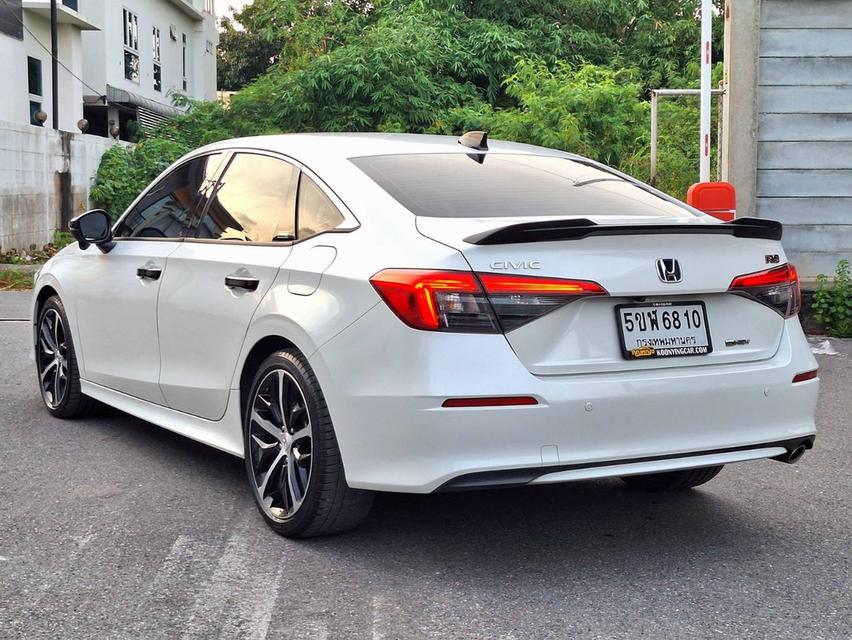 HONDA CIVIC FE Sedan 4dr e:HEV RS E-CVT FWD 2.0 Y23. 7