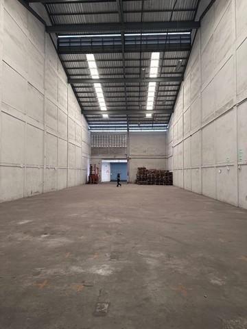 ให้เช่าโกดังมี 3 ขนาด ถนนเทพารักษ์ มุ่งหน้าไปสำโรง ใกล้รถไฟฟ้า สถานนีทิพวัล และศรีเทพา 5